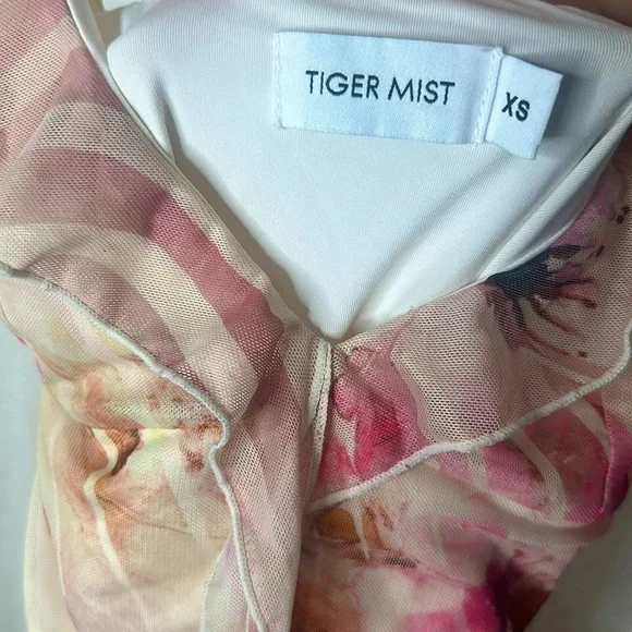 🔥 TIGER MIST CARLY mini Dress SIZE XS Pink and cream - Picture 8 of 9